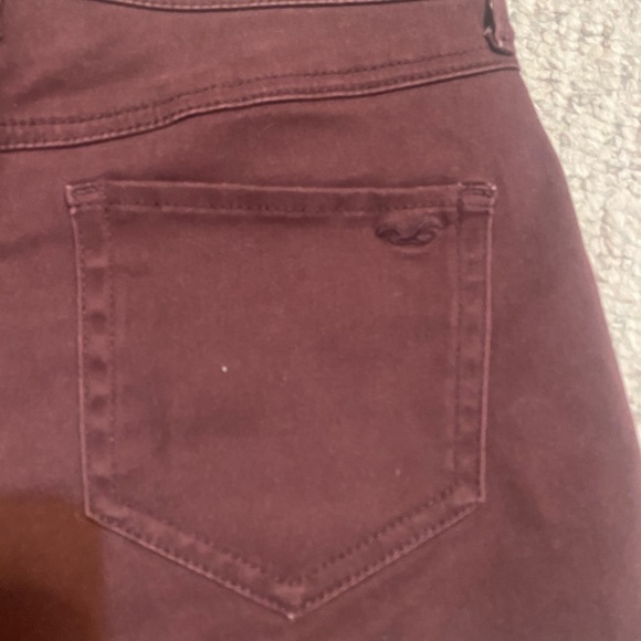 Hollister maroon chino style shorts size 5 - Picture 4 of 4